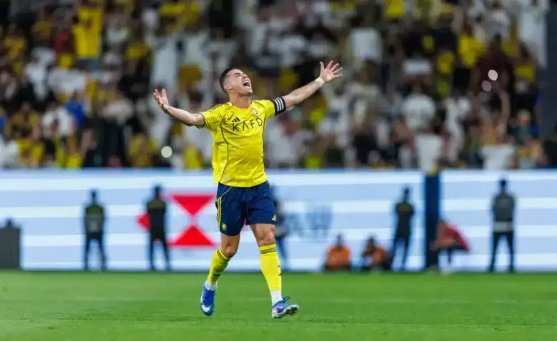 رونالدو يشعل حماس جماهير النصر قبل مباراة الحسم
