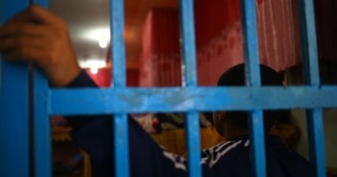 عقوبات رادعة لعصابة تطبيقات القروض.. السجن 7 سنوات لـ3 أجانب والحبس لـ13