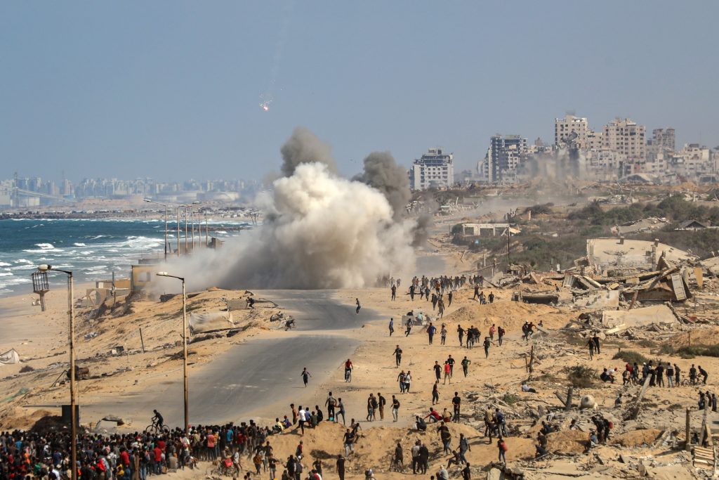 مصادر طبية: 6 شهداء وأكثر من 15 جريحا في قصف إسرائيلي استهدف خيمة للنازحين غرب مدينة غزة